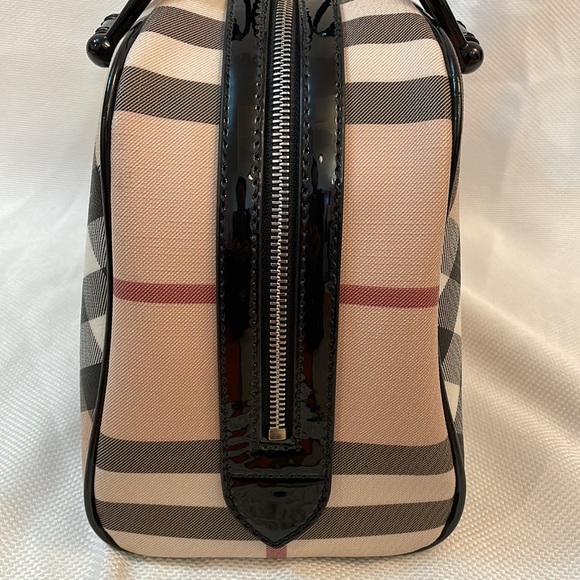 ❤️ Authentic Burberry Supernova Leather Handbag - Picture 5 of 13